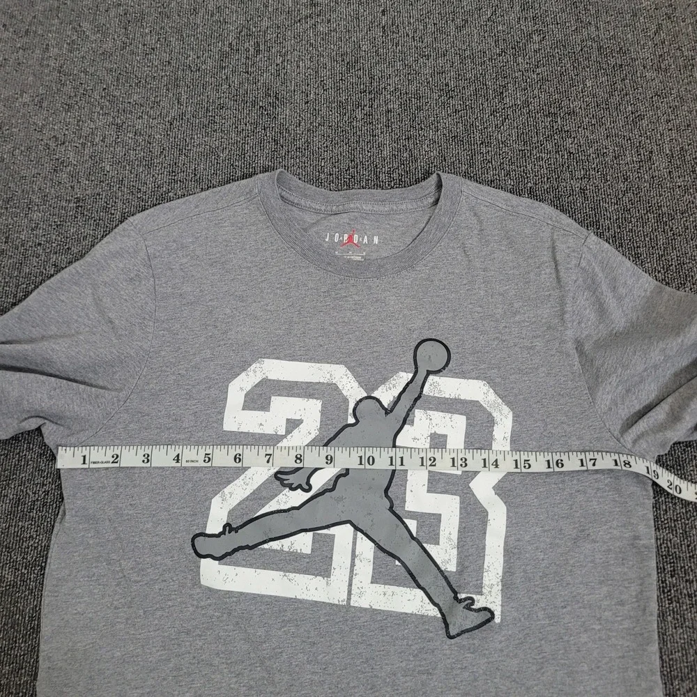 Jordan Medium T-Shirt Mens Gray Jumpman 23 Graphic Short Sleeve Cotton Tee‎